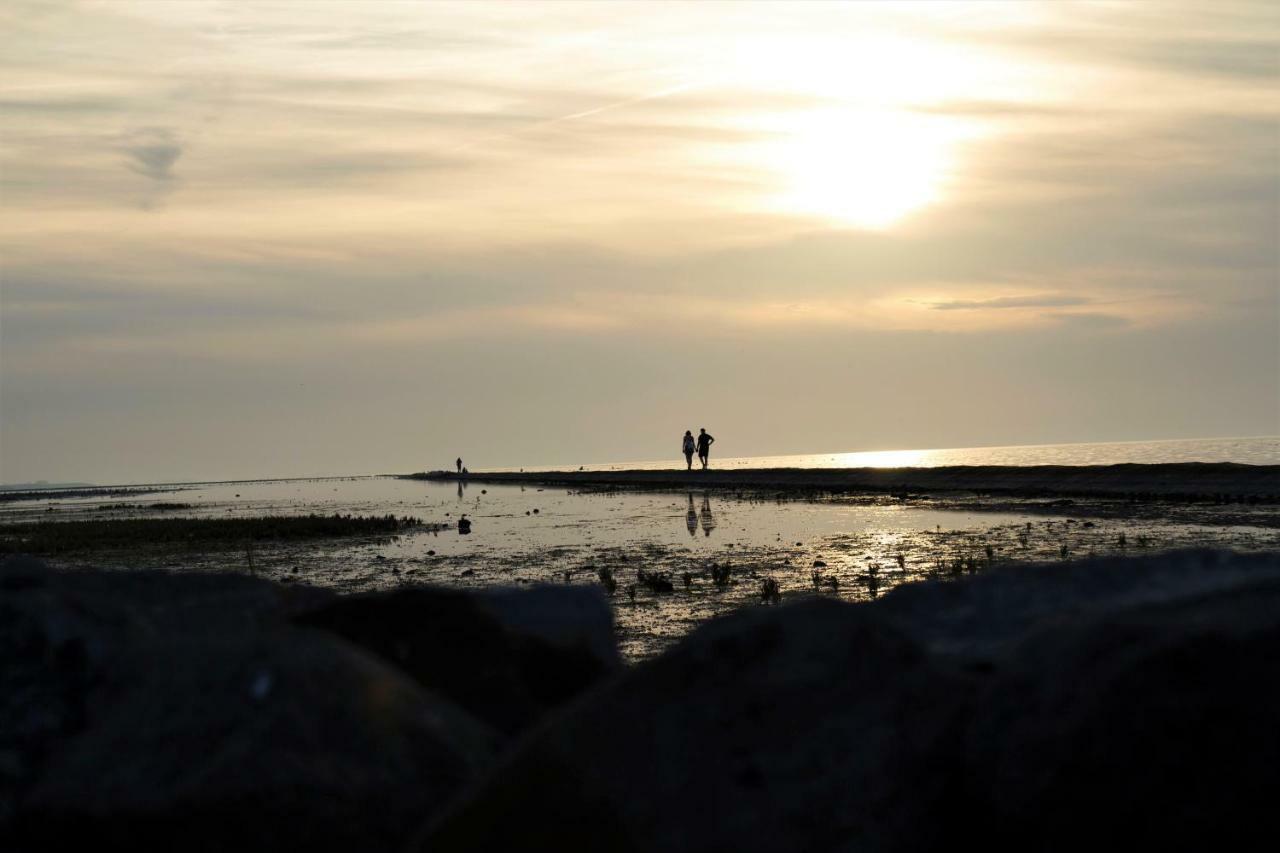 Romantischer Winkel Neuharlingersiel Bagian luar foto